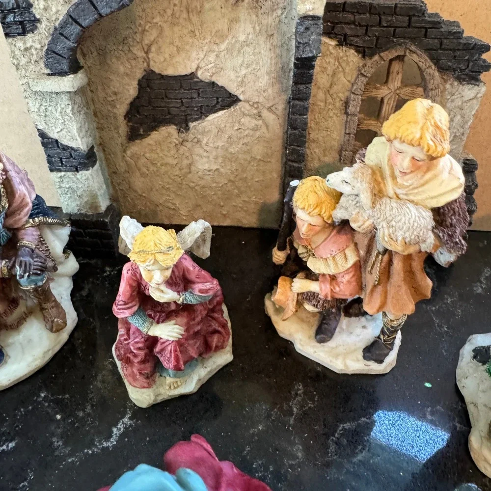 Vintage Holiday Workshop Nativity Set Resin Christmas Manger Scene Figurine READ